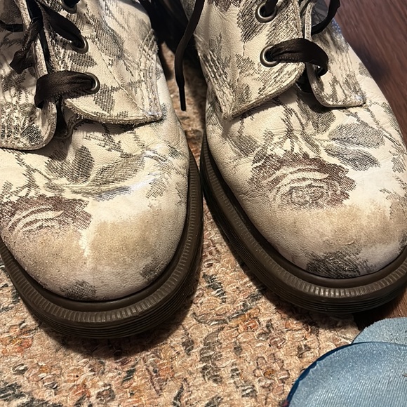 Rare Distressed floral Dr. Martens! - Picture 3 of 11